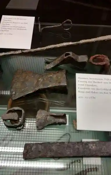 Iron connectors from Late Period